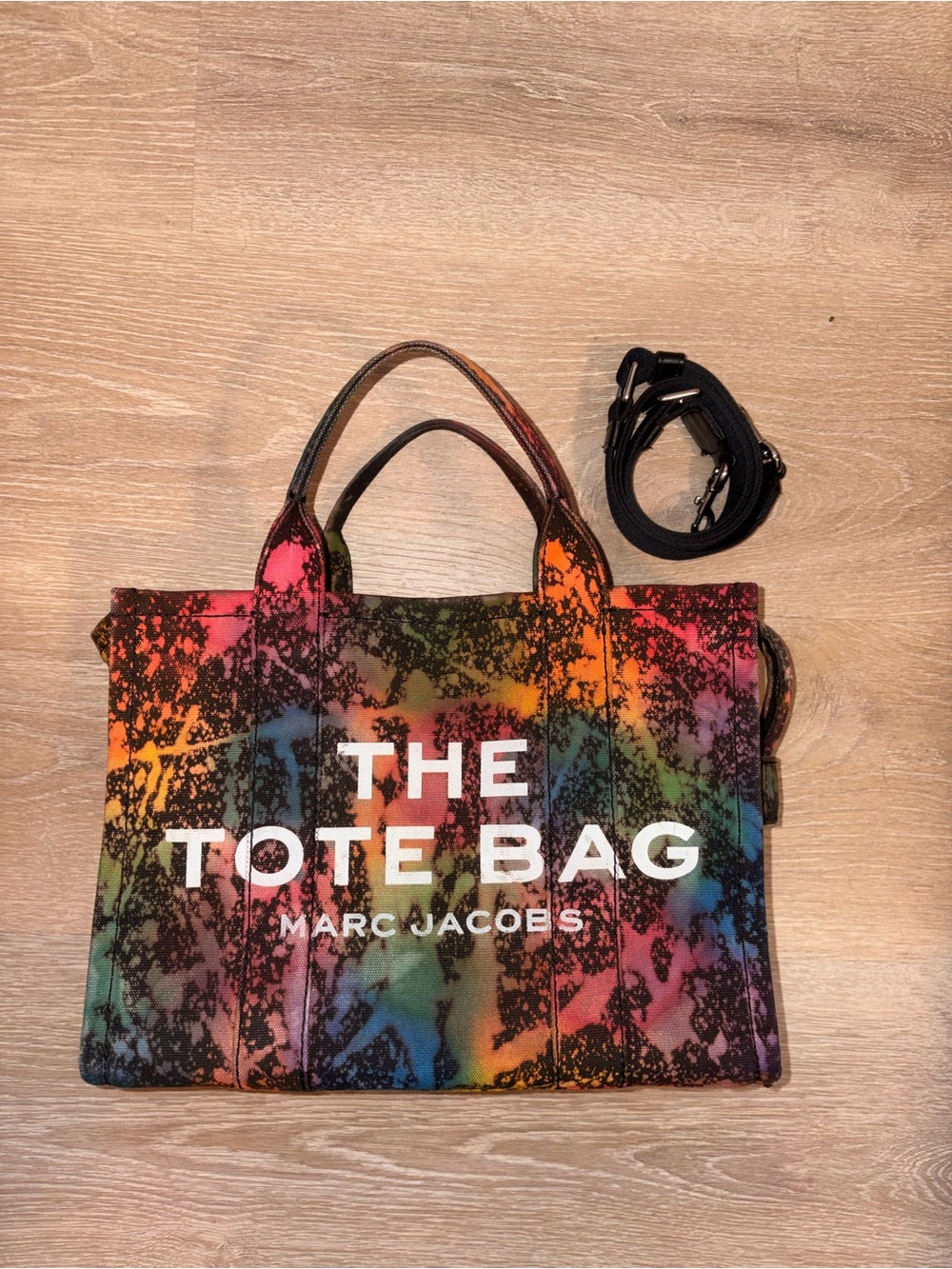 Medium Marc Jacobs “Rainbow Splatter” 🌈🫟 The Tote Bag